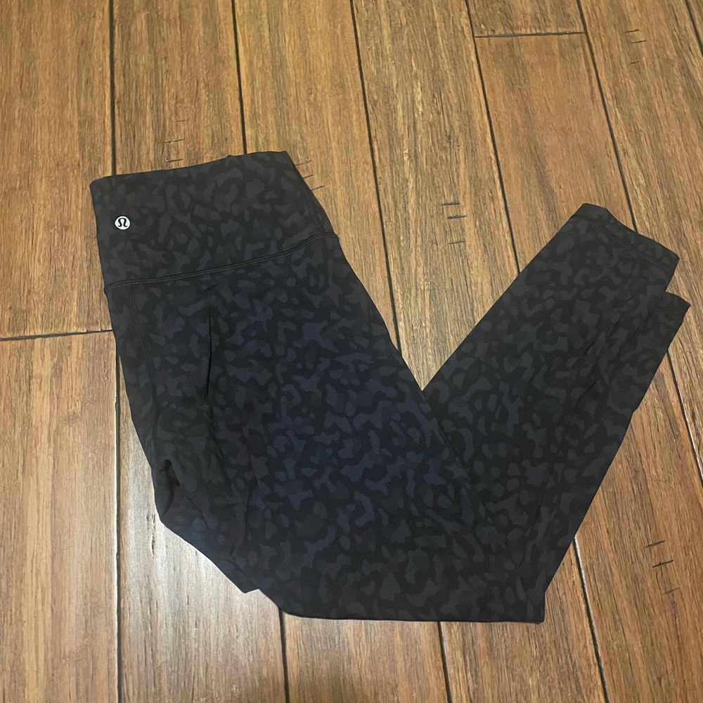 Lululemon Black Excellent Condition Leggings Size 8